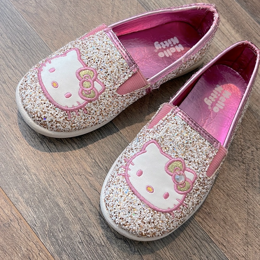 Hello Kitty Shoes